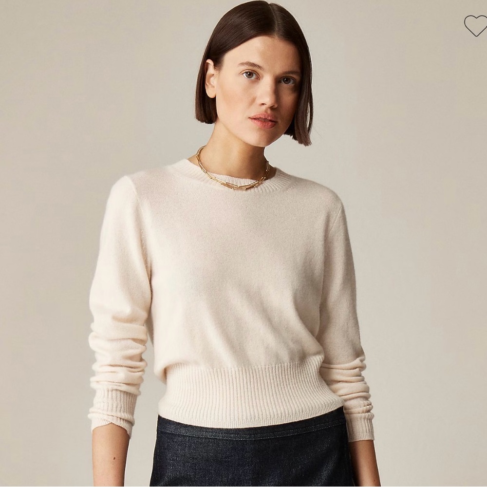 J. Crew - 100% Cashmere Cream Crewneck cropped Sweater. High Quality & Soft
